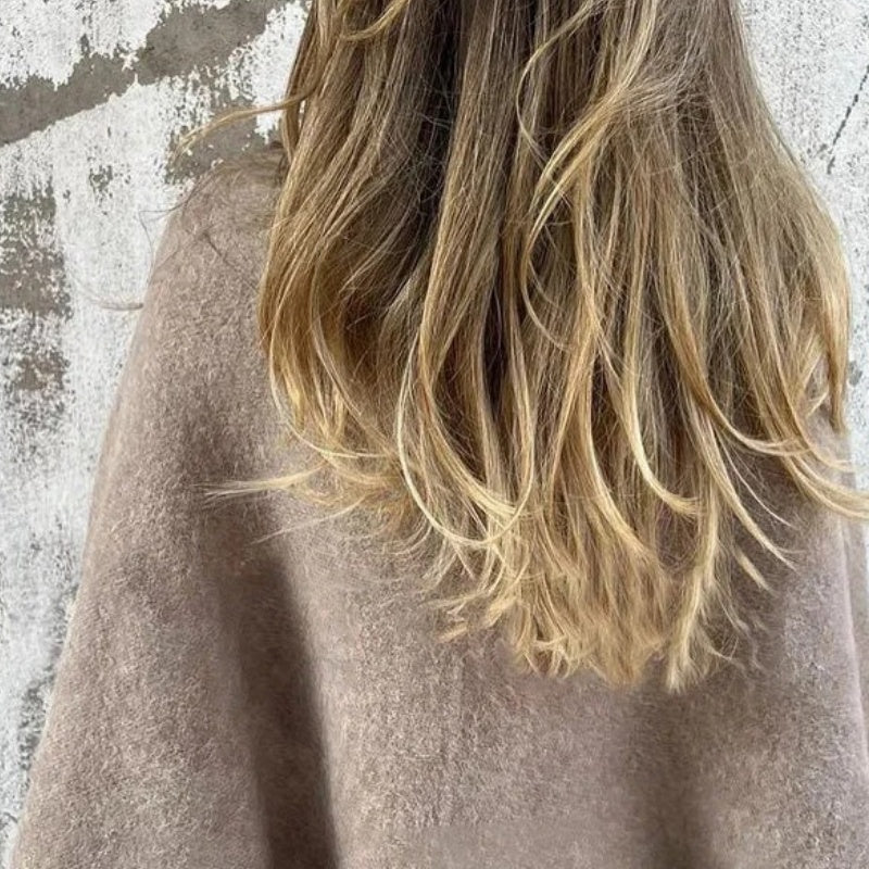 Armoirè | Kurze Jacke mit elegant ausgestellten Ärmeln
