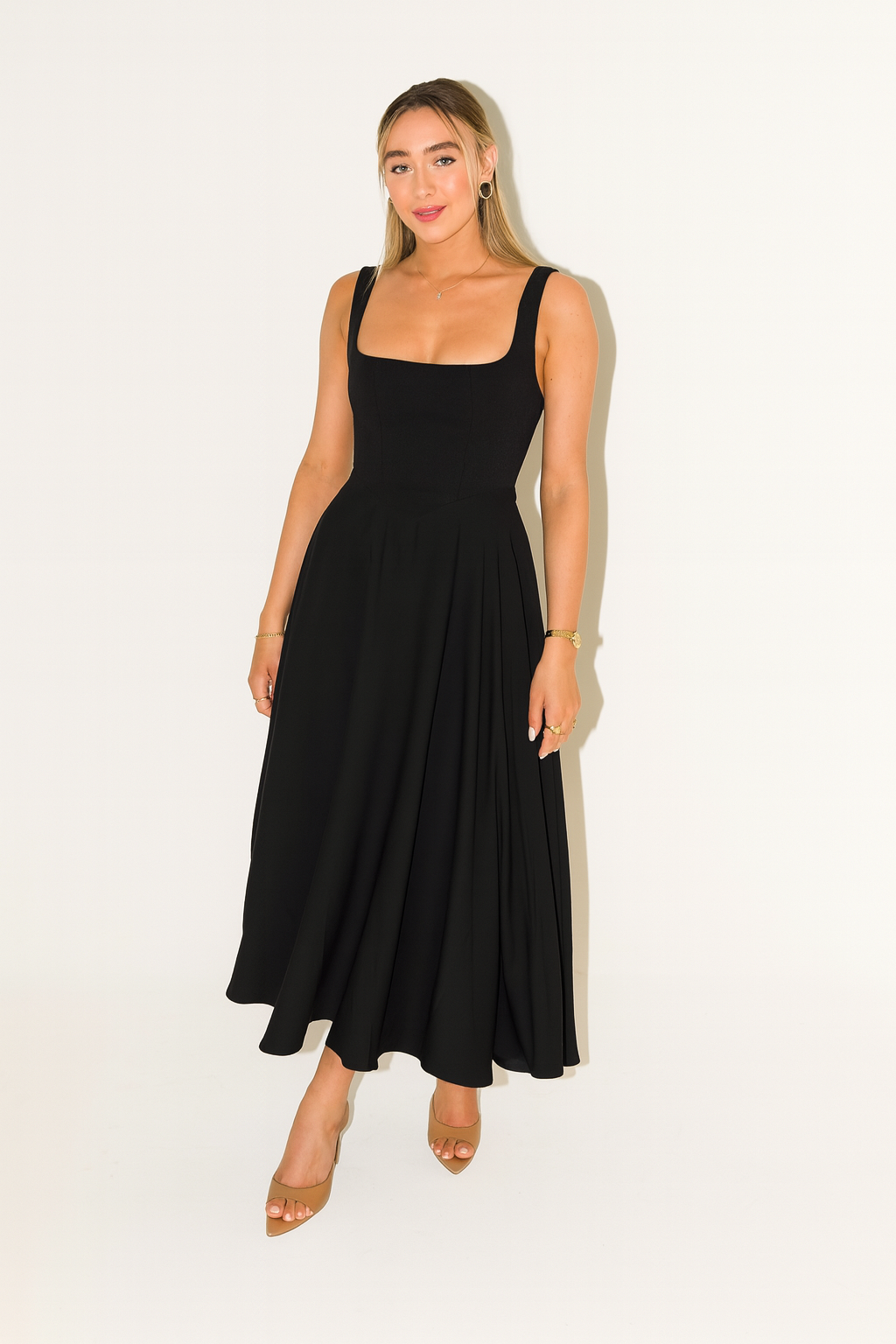 Armoirè | Timeless Flowy Midi Dress