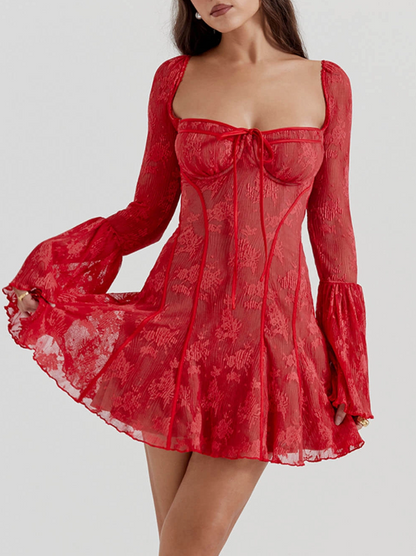 Armoirè - Špičkové minikleid s rozšířenými rukávy
