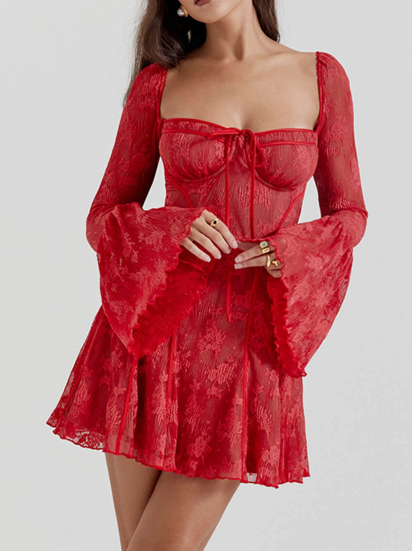 Armoirè - Špičkové minikleid s rozšířenými rukávy
