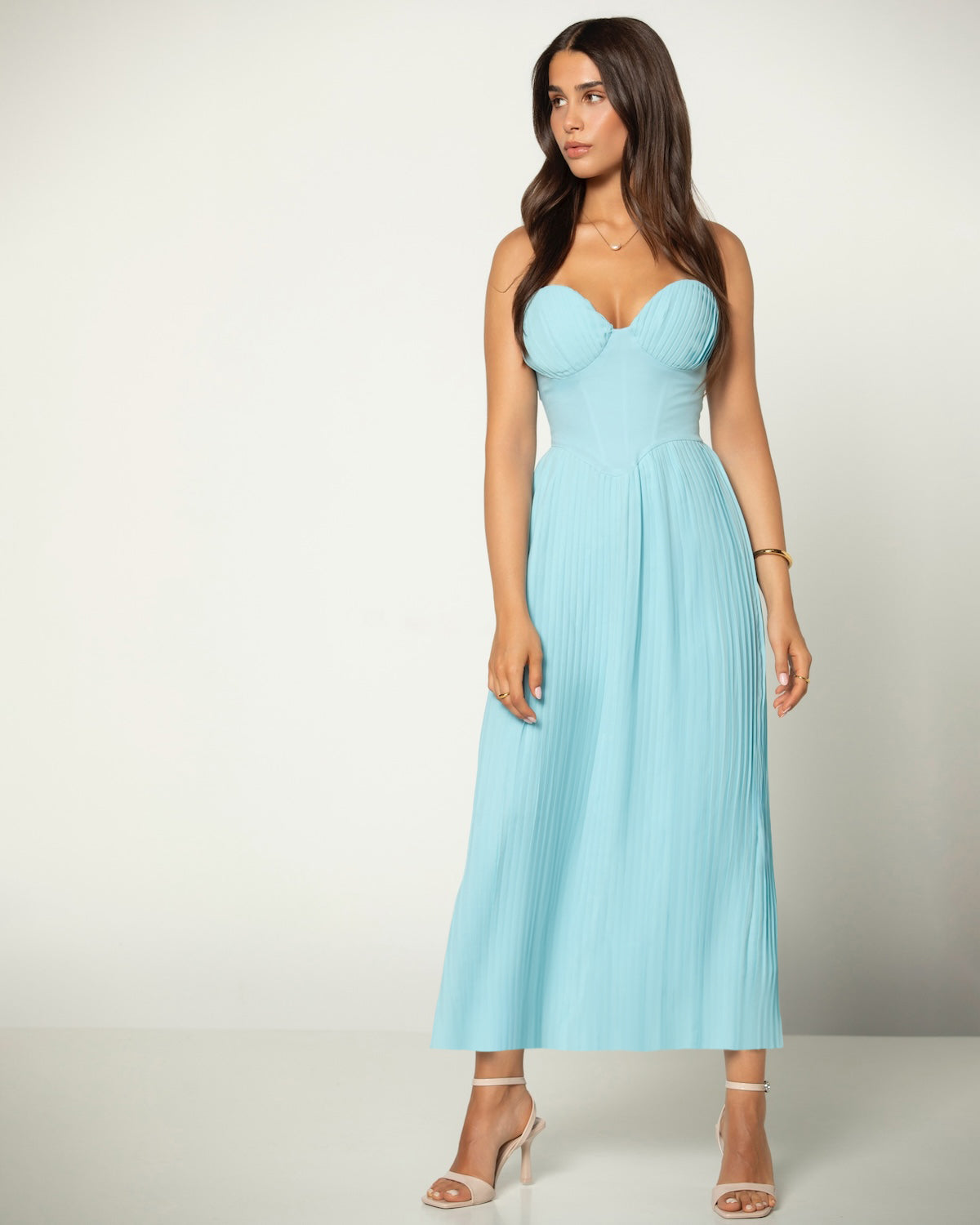 armoirè - Elegantní pliséovaný bustier-maxikabát v světle modré